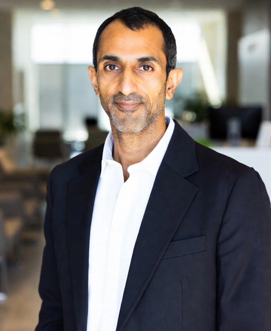Dr. Marcus Hale, Director of Longevity Science
